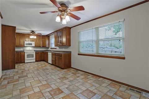 711 Saint Joseph Ave, O'fallon, MO 63366 photo 5