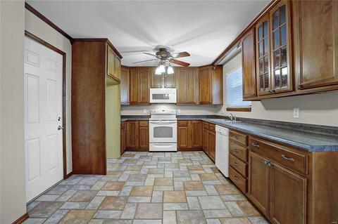 711 Saint Joseph Ave, O'fallon, MO 63366 photo 3
