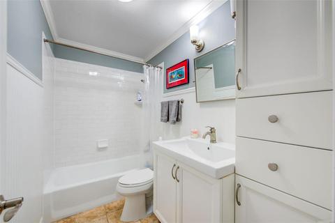 512 Iron Lantern Dr, Ballwin, MO 63011 photo 17
