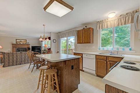 504 Rosewell Ct, Ballwin, MO 63021 photo 5