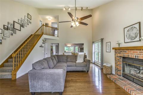 1028 Oak Glen Cir, Ballwin, MO 63021 photo 3