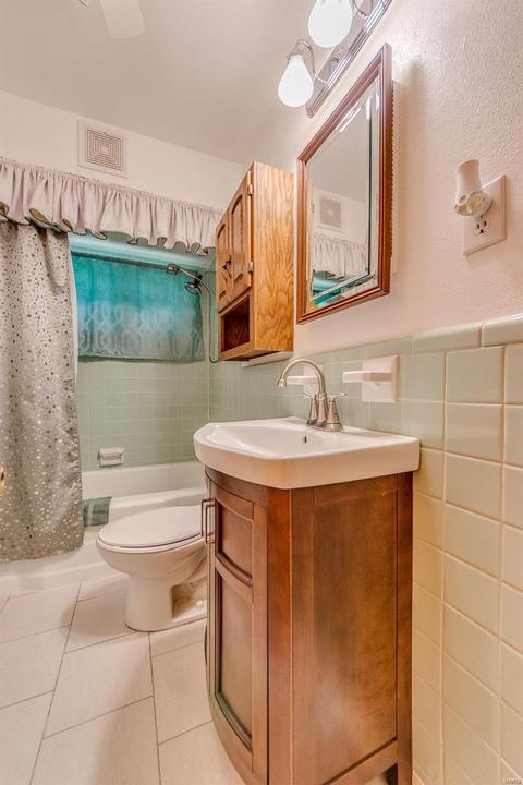 623 Old Ballwin Rd, Ballwin, MO 63021 photo 33