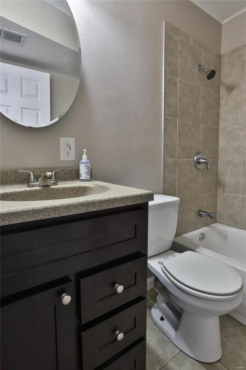 218 Lindy Blvd, Ballwin, MO 63021 photo 13