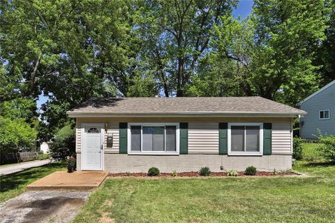 218 Lindy Blvd, Ballwin, MO 63021 photo 2