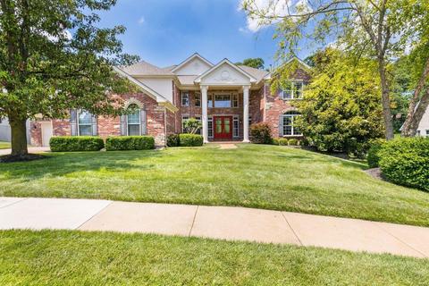 1263 Polo Lake Dr, Ellisville, MO 63021 photo 2