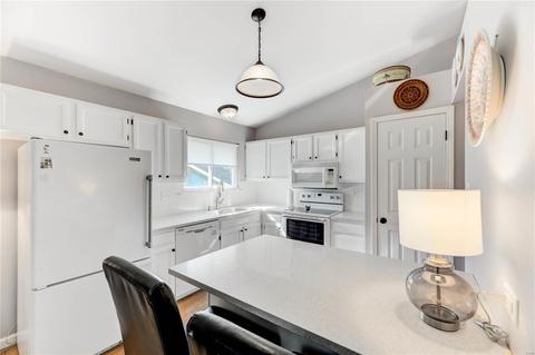 6445 Clover Farm Dr, O'fallon, MO 63368 photo 8