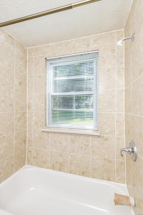 4198 Wright Ave, Saint Ann, MO 63074 photo 10