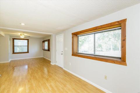 4198 Wright Ave, Saint Ann, MO 63074 photo 6