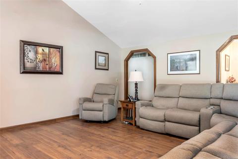 503 Fox Pointe Dr, Saint Charles, MO 63304 photo 12