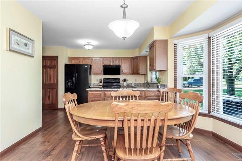 503 Fox Pointe Dr, Saint Charles, MO 63304 photo 8