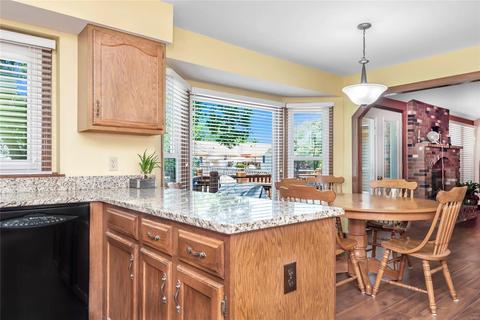 503 Fox Pointe Dr, Saint Charles, MO 63304 photo 4