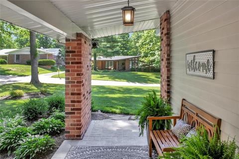 401 Oakmont Cir, Ballwin, MO 63011 photo 2