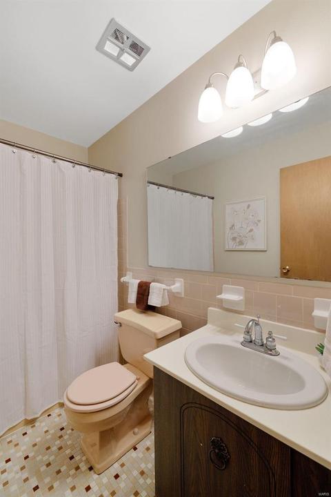 564 Golfwood Dr, Ballwin, MO 63021 photo 15