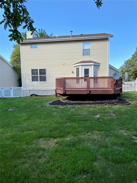 1704 Stoney Terrace Dr, Ballwin, MO 63021 photo 2