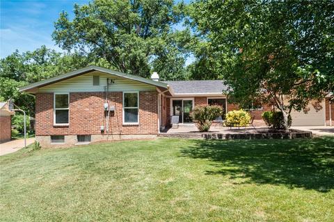 414 Tamarack Dr, Ballwin, MO 63011 photo 3