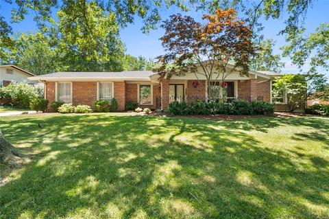 414 Tamarack Dr, Ballwin, MO 63011 photo 2