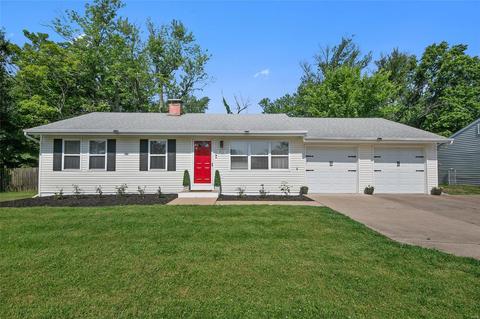 211 Old Ballwin Rd, Ballwin, MO 63021 photo 1