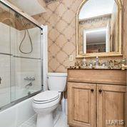 955 Morena, Ballwin, MO 63011 photo 37