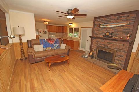 917 Napoli Dr, Ballwin, MO 63021 photo 4