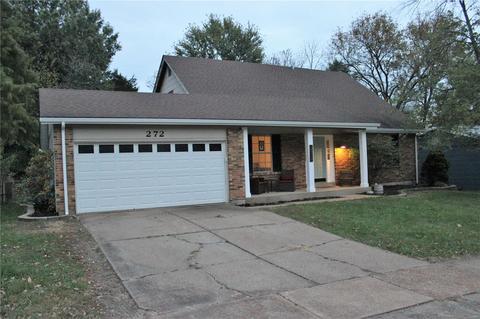 272 Village Meadow Dr, Ballwin, MO 63021 photo 2