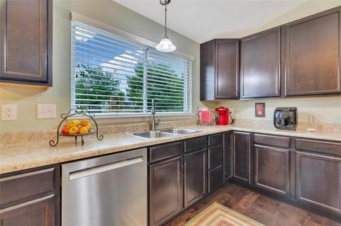 1402 Noyack Dr, O'fallon, MO 63366 photo 14