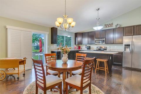 1402 Noyack Dr, O'fallon, MO 63366 photo 9