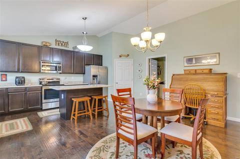 1402 Noyack Dr, O'fallon, MO 63366 photo 10