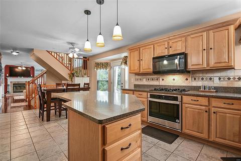 737 Whispering Forest Dr, Ballwin, MO 63021 photo 5