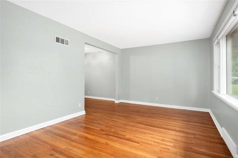 1226 Wentworth, Saint Louis, MO 63137 photo 8