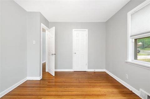 1226 Wentworth, Saint Louis, MO 63137 photo 11