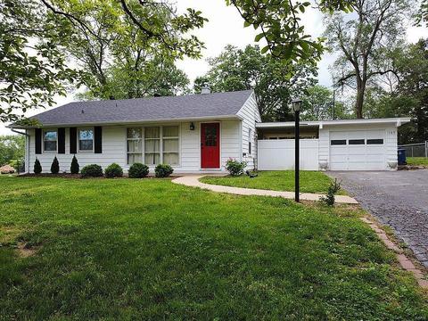 105 Robin Hl, Ballwin, MO 63021 photo 1