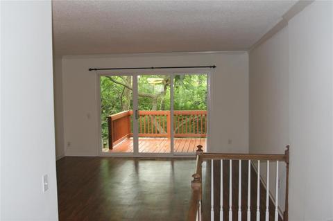 808 Conestoga Dr, Manchester, MO 63021 photo 3