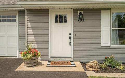 703 Connie Ln, Manchester, MO 63021 photo 3