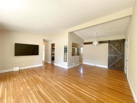 1216 Cimarron Dr, Saint Louis, MO 63132 photo 2