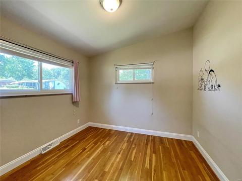 1216 Cimarron Dr, Saint Louis, MO 63132 photo 18