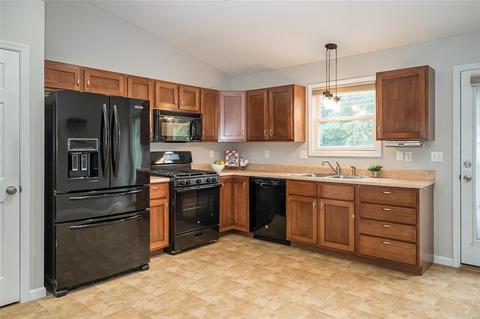 1013 Batters Box Ct, O'fallon, MO 63366 photo 8