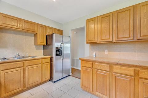 225 Newton Pl, Ballwin, MO 63021 photo 16
