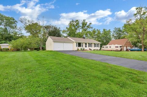 225 Newton Pl, Ballwin, MO 63021 photo 5