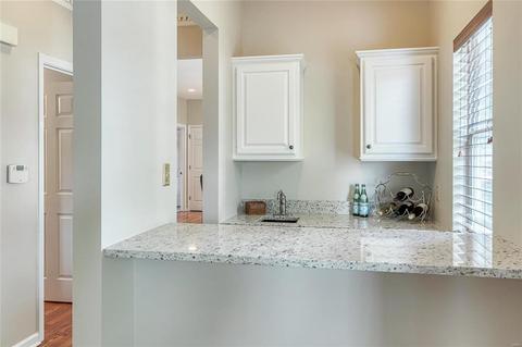 427 Winding Oaks Ct, Ballwin, MO 63021 photo 10