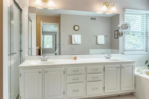 427 Winding Oaks Ct, Ballwin, MO 63021 photo 20