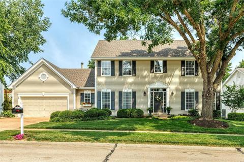 427 Winding Oaks Ct, Ballwin, MO 63021 photo 1