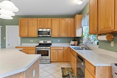 325 Copper Tree Ct, O'fallon, MO 63368 photo 4