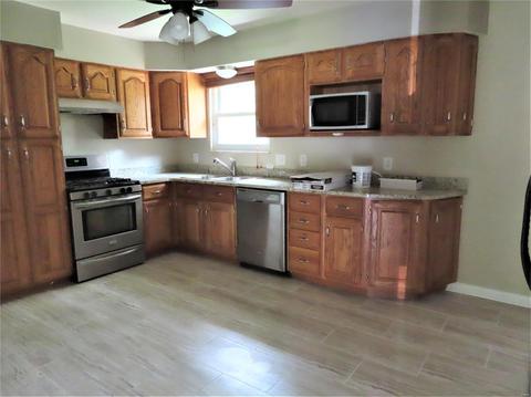 906 Prince Charles Way, Ellisville, MO 63021 photo 3