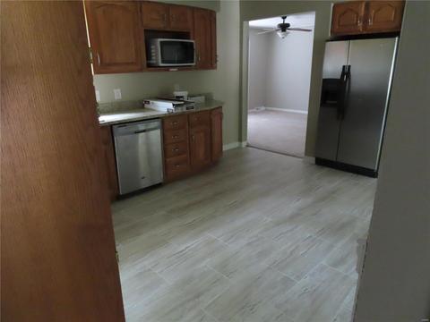 906 Prince Charles Way, Ellisville, MO 63021 photo 5