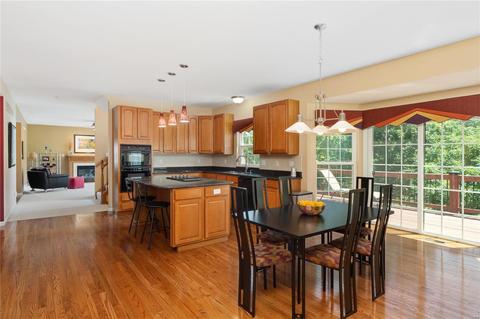 970 Stone Spring Dr, Eureka, MO 63025 photo 9