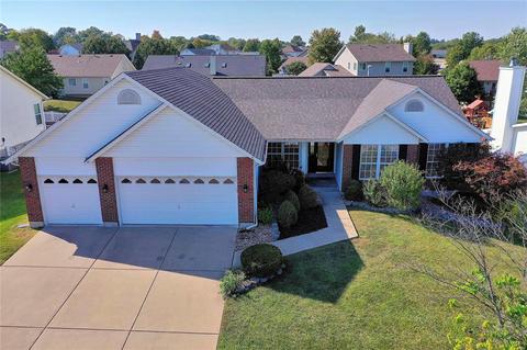 2013 Moondance Dr, O'fallon, MO 63368 photo 2
