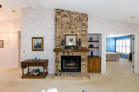540 Oak Ridge Trl, Ballwin, MO 63021 photo 4
