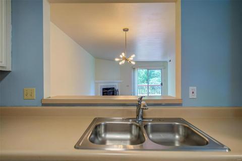 845 Woodside Trails Dr, Ballwin, MO 63021 photo 12