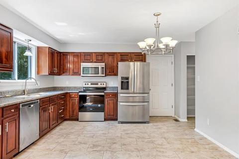 712 Spring Hill Farm Dr, Ballwin, MO 63021 photo 12