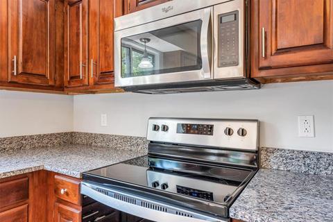 712 Spring Hill Farm Dr, Ballwin, MO 63021 photo 13
